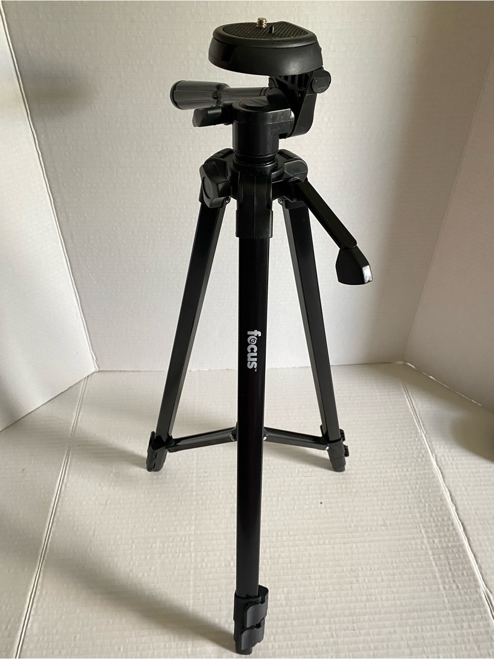 Focus Camera Tripod